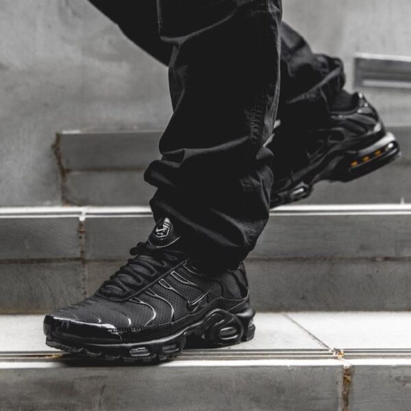 TN PRETO